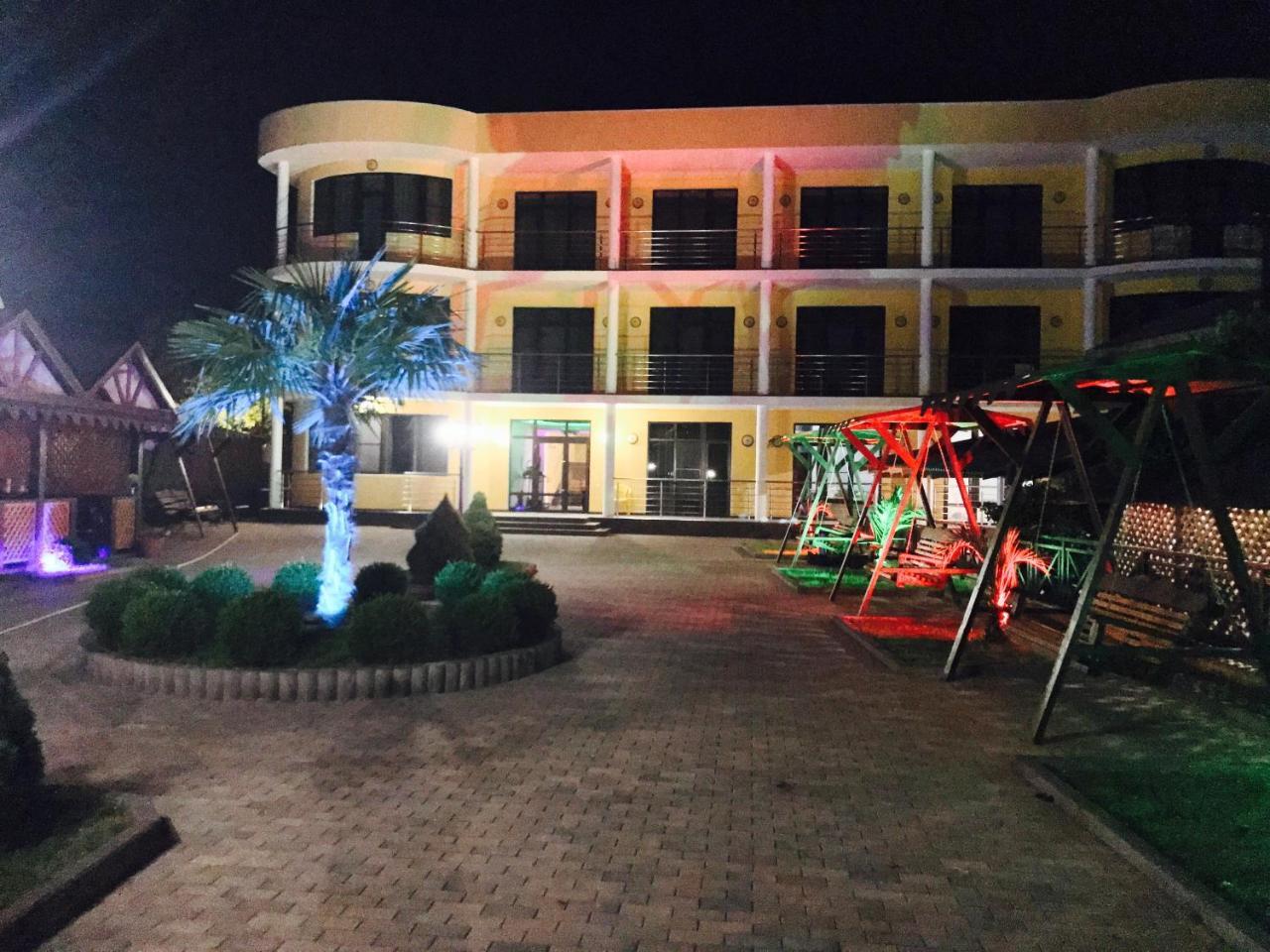 Hotel Danelyan Pitsunda Exterior foto